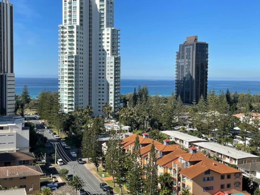 Broadbeach Apartment Level 10 With Beach Views Gold Coast Extérieur photo